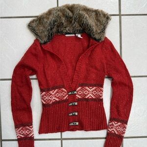 Pandemonium Red Sweater with Faux Fur Collar size Small